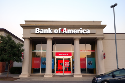 Bank of America ऐप डाउन्‍न! 5 मिनट में जानिए क्यों नहीं खुल रहा ऑनलाइन बैंकिंग और बचने के आसान टिप्स